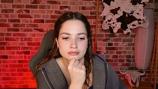 KiraVair live sex cam