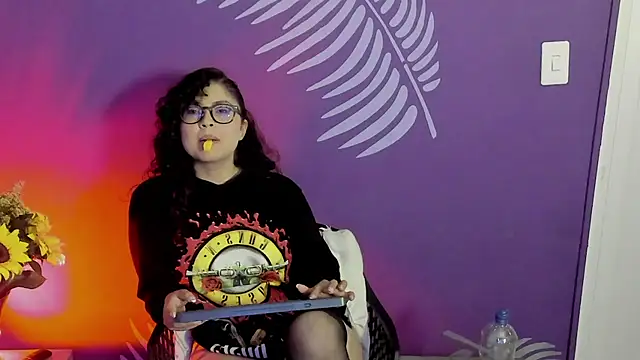 Violette_Blake_'s cam snapshot