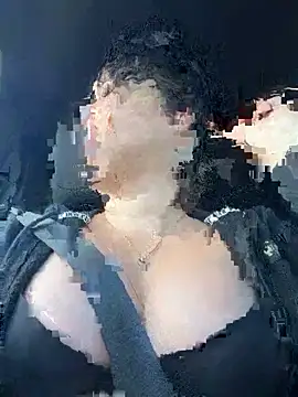 mangolini_parrocini live sex cam