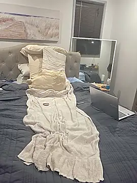 Handsolo_porn's cam snapshot