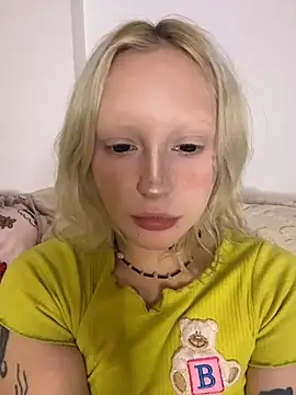 urlittlebaby666's cam snapshot