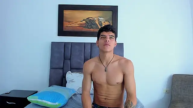 wyatt_3 live sex cam