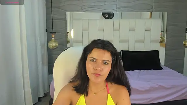 Thaliaa_Lopez's cam snapshot