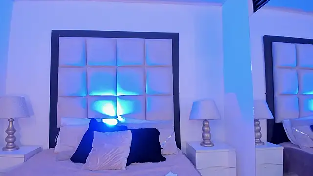 SussyFox's cam snapshot