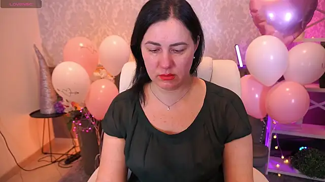 VelvetLuck's cam snapshot