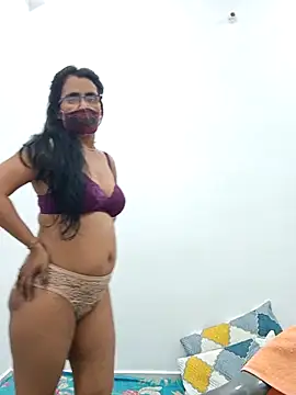 sanjana077's cam snapshot