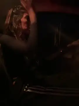 Amani_thewolf's cam snapshot