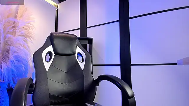 lorraineHunter's cam snapshot