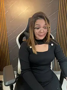 KellyBrooklyn_'s cam snapshot