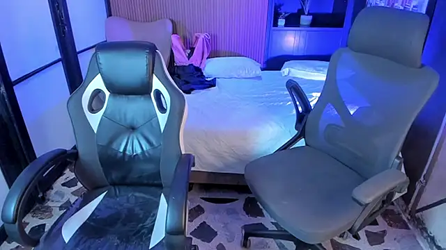 AlliceCopper's cam snapshot