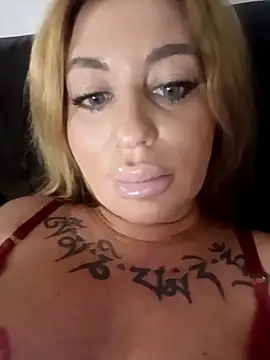 MiaMooly's cam snapshot