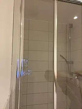 Milli-Kiss's cam snapshot