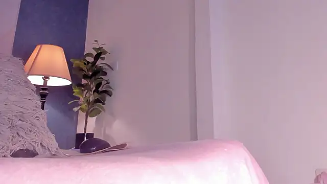 Swt_skinny_ live sex cam
