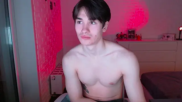 MarkusDean live sex cam