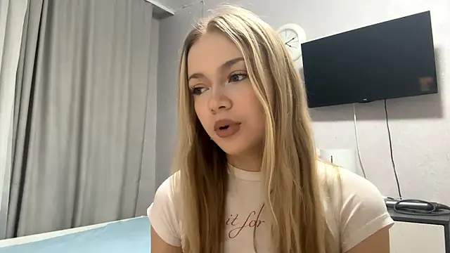 MilaSliger's cam snapshot