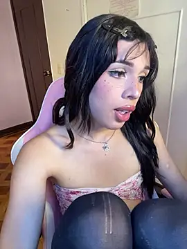 DollCamila live sex cam