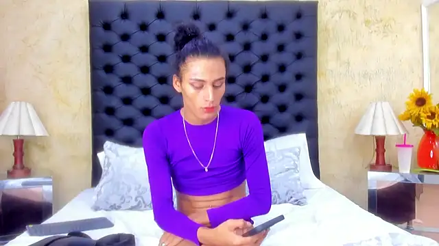 NahomiWhitel live sex cam