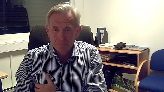 Pierre4tjyxx live sex cam