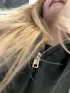 blonde_exe live sex cam