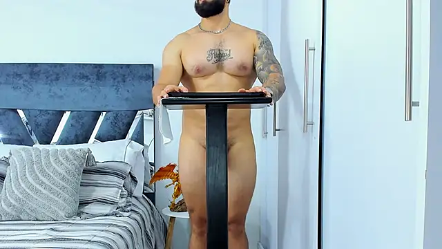 Zack_Froone live sex cam