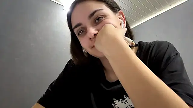 SarahHeadly's cam snapshot