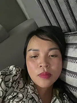 Strawberry-wet's cam snapshot