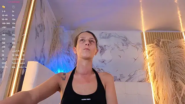 Karolyn_rousse's cam snapshot