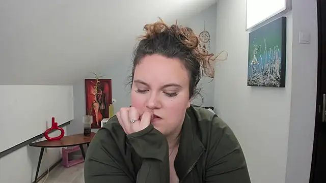 ElviraJoness's cam snapshot