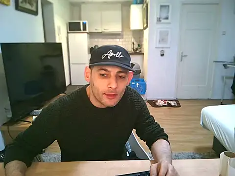 mihaimichael's cam snapshot