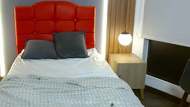 LiaMonroee_'s cam snapshot