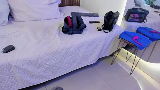 Roxie-NS's cam snapshot