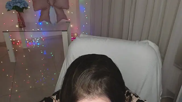 Deborah_lowe's cam snapshot