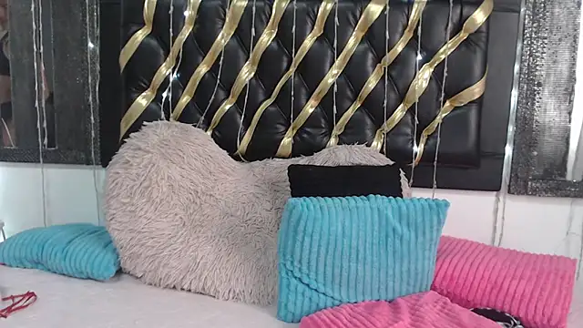 mailyn_gold's cam snapshot