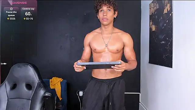 LiamVibes212's cam snapshot