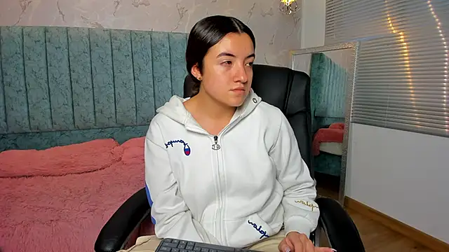 Tara_Parker's cam snapshot