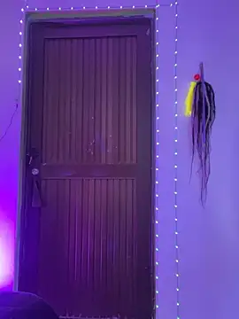 suky_pou's cam snapshot