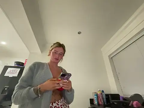 jadey19x's cam snapshot