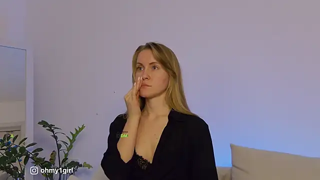 Fallinlove1's cam snapshot