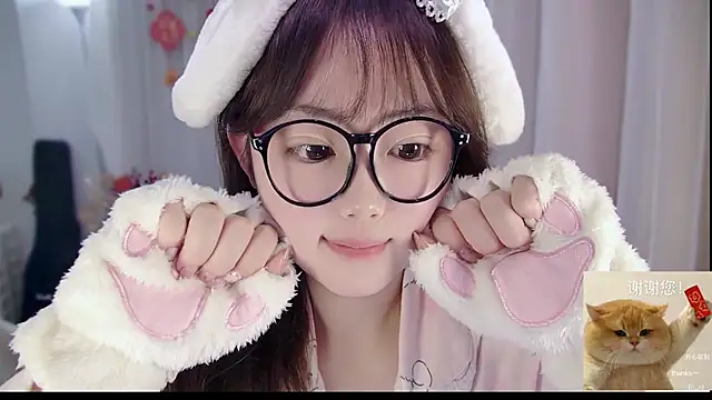YUANYUAN-A live sex cam