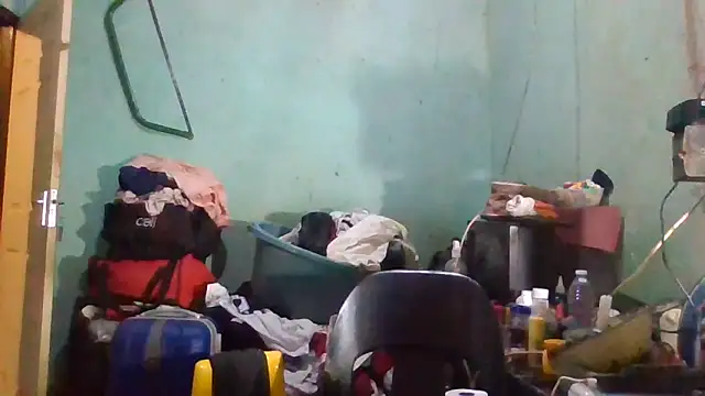 Nicky52 live sex cam