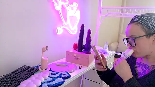 quinnmariexo live sex cam