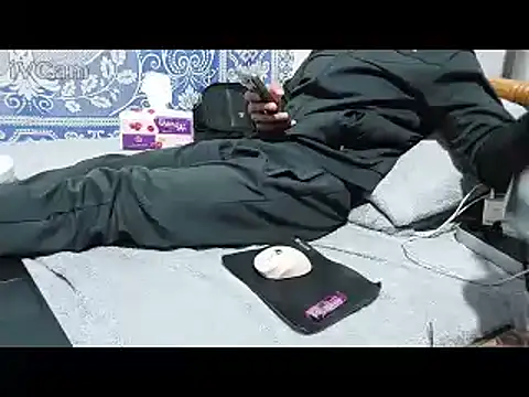 yazin19 live sex cam