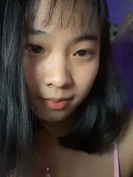 XIENENA live sex cam