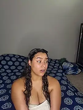 cinnaminnie live sex cam