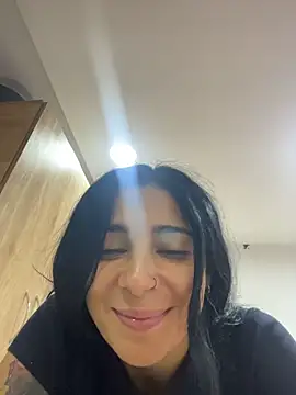 Meganmilk1 live sex cam