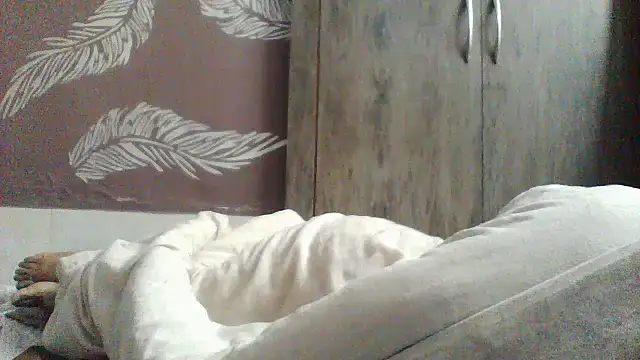 shalini_fire's cam snapshot