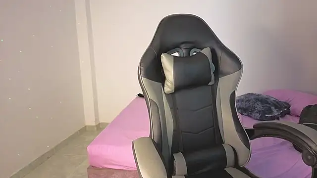 Alexamoon7's cam snapshot