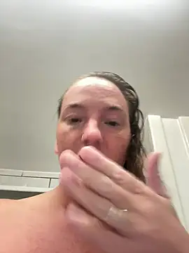 JustYourNormalCouple's cam snapshot