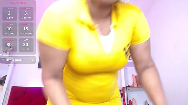 louise_nails live sex cam