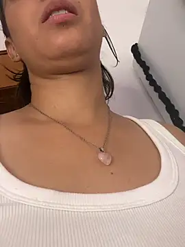 MiaAllure's cam snapshot